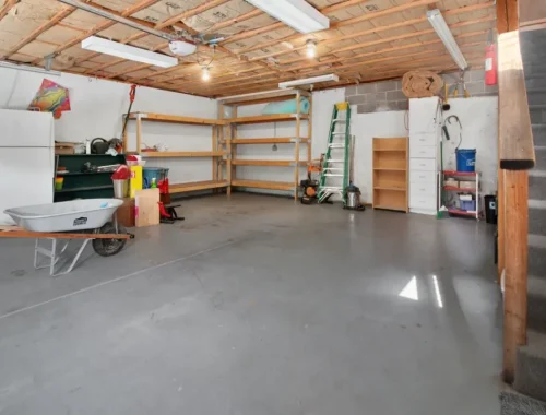 Porte entre garage et maison : faut-il vraiment qu'elle soit coupe-feu ?